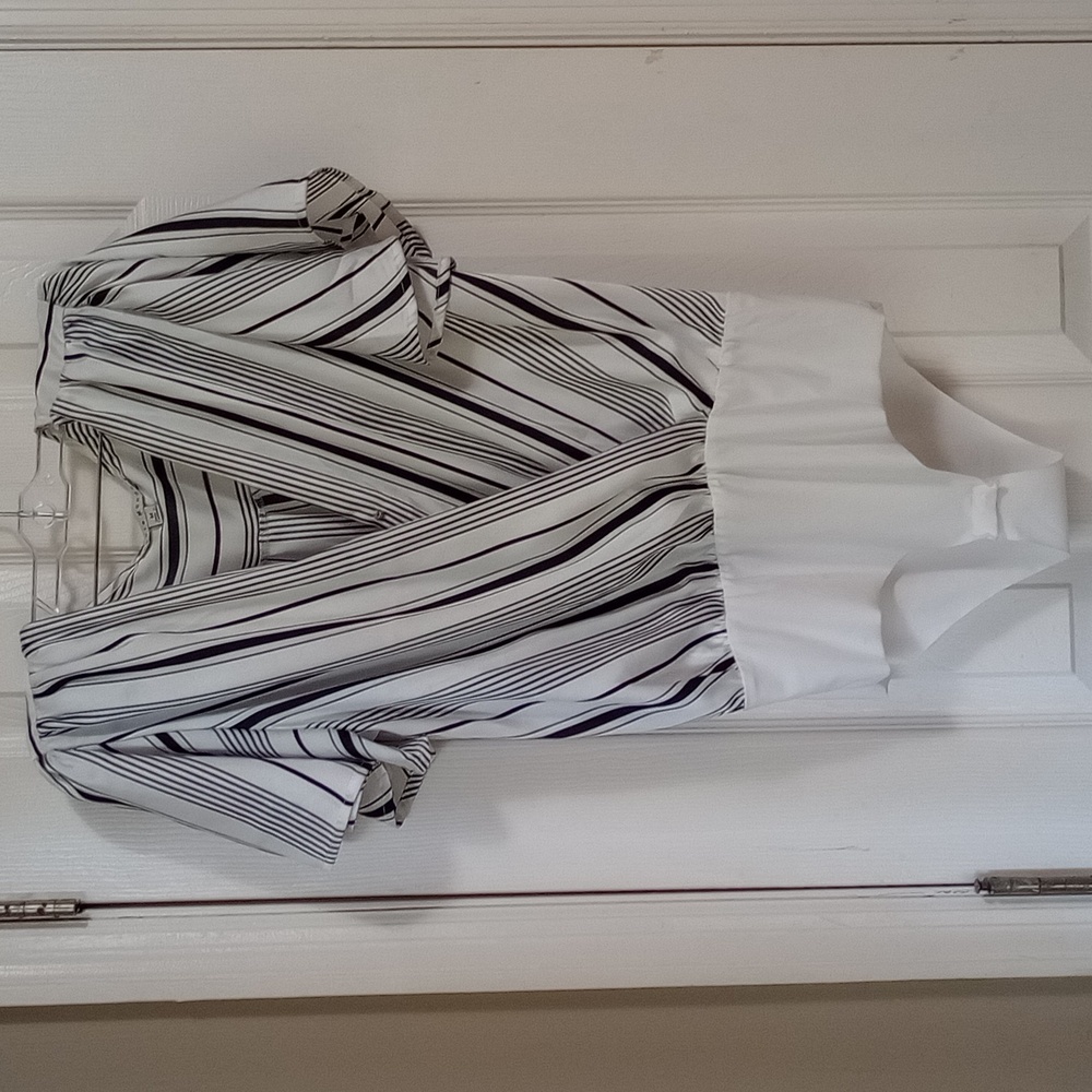 Blouse By Haute Monde - Picture 2 of 10